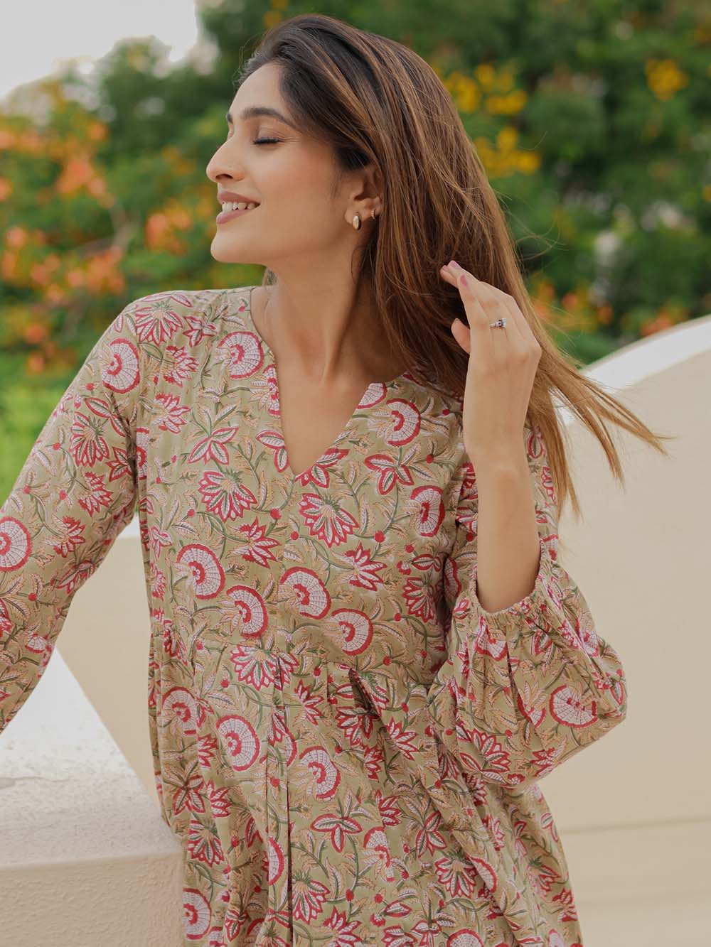 Rosette Block Printed Sleeveless Midi Dress